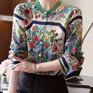 Floral Button-Up Blouse with Green Collar